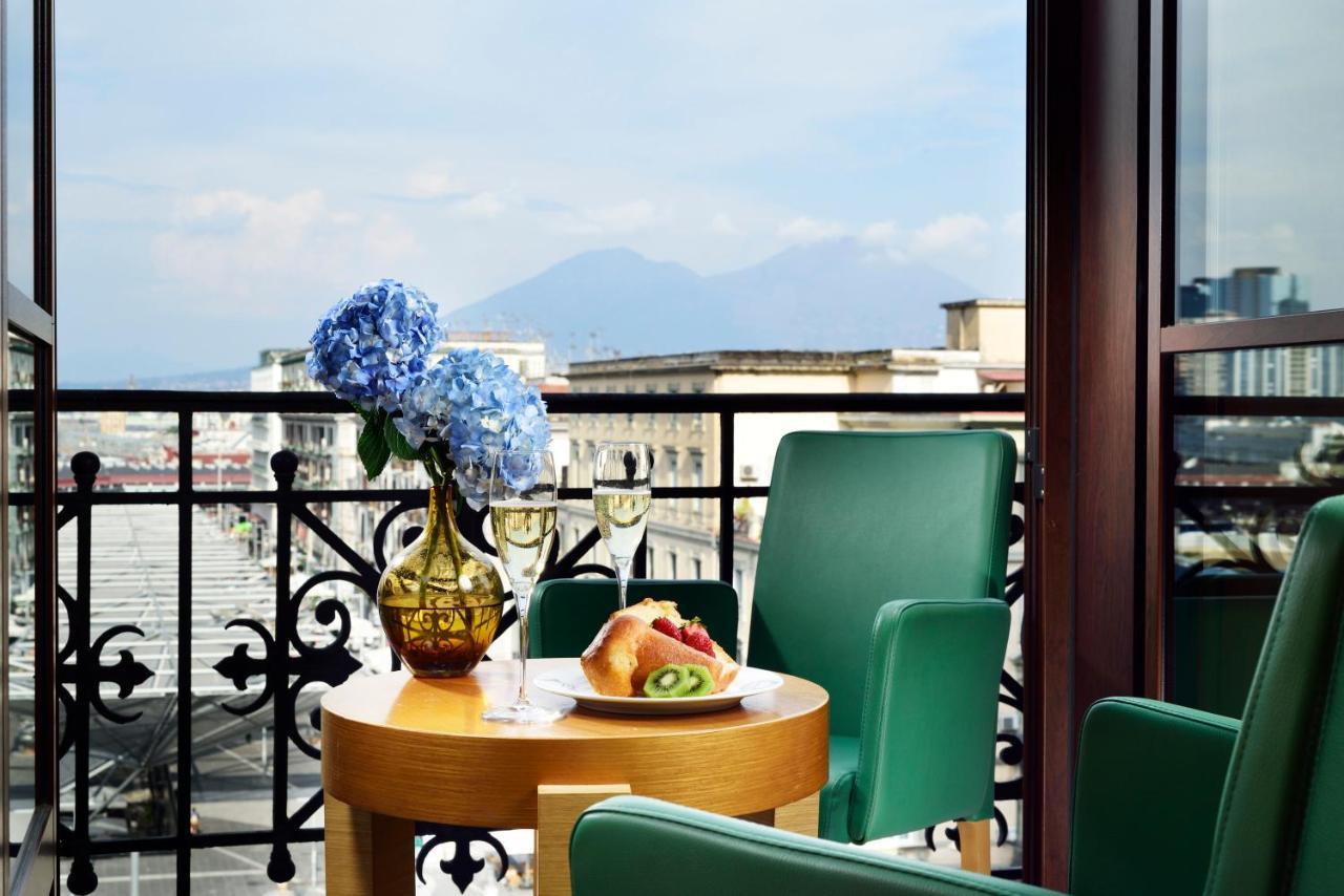 Unahotels Napoli Luaran gambar